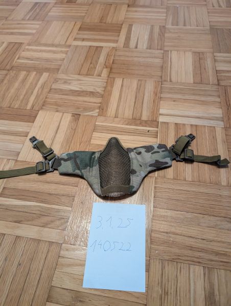 Gittermaske mit Stoff für Helme 