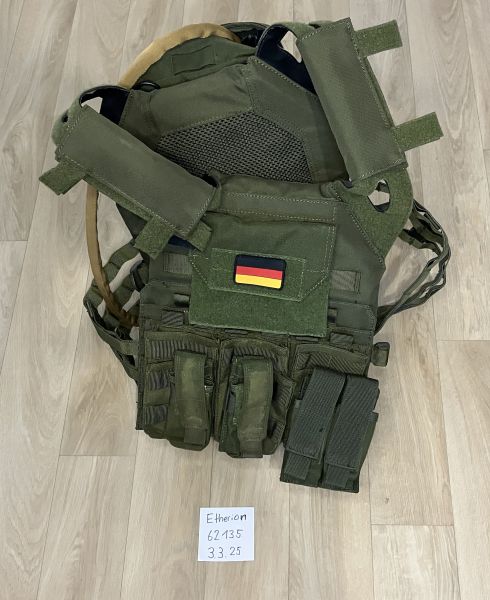 Plate Carrier Molle Oliv mit viel Zubehör