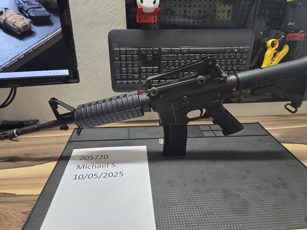 King Arms M4 GBB mit 3 Magazinen