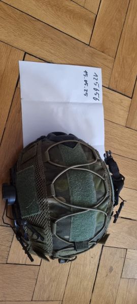 Helm mit Visier und Peltoraufhängung