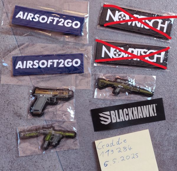 Patches von Airsoft2go,Novritsch&1x Blackhawk-Sticker