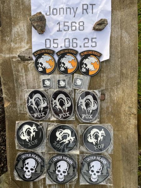 Metal Gear Solid Klettpatches – Militaires Sans Frontières, FOX & Outer Heaven