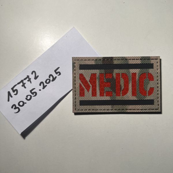Medic Klett Patch Lasercut reflektierend 8x5 cm Sanitäter camo / rot / schwarz