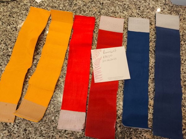 6x Team-Armband (rot, gelb, blau)