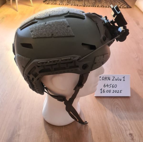 FMA Caiman Helmet Foliage Green mit WADSN L4 G24 NVG Helm Mount Schwarz mit Markings und Zubehör 