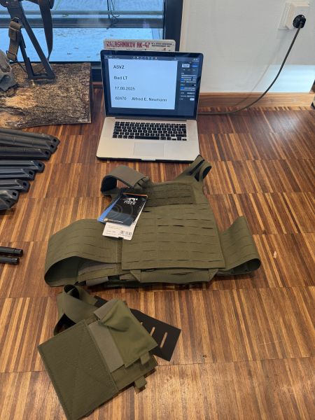 TT Plattenträger LC neu Oliv