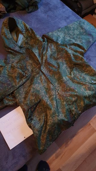 Russischer Regenanzug Digital Flora