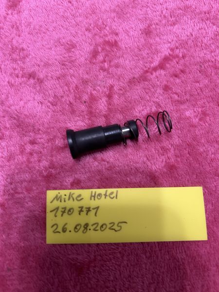 VFC Forward Assist Knopf