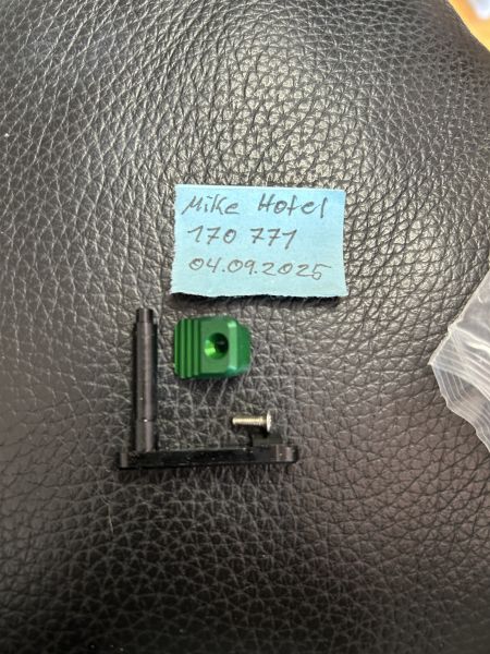 Retro Arms Mag Catch Grün