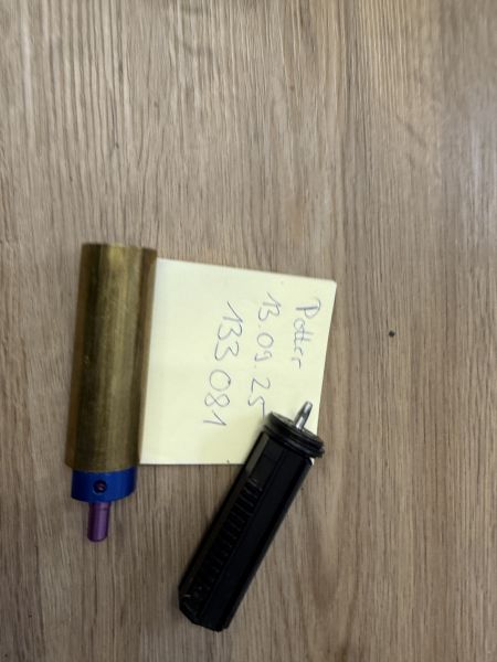 V2 Zylinder mit CNC Bauteilen und Nozzel mit 2xO-Ring