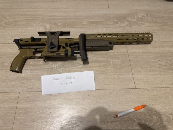 Tac 41a Klappschaft mit handguard in RAL8000