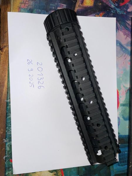 M4 Handguard Picatinny