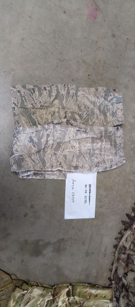 2x Hosen in Tiger Stripes