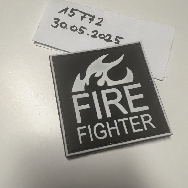 3D Rubber Klett Patch Fire Fighter schwarz-weiß 7x7 cm