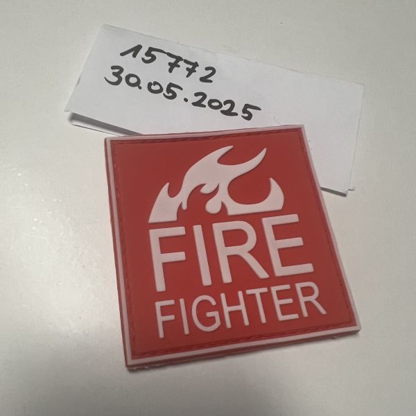 3D Rubber Klett Patch Fire Fighter rot-weiß 7x7 cm
