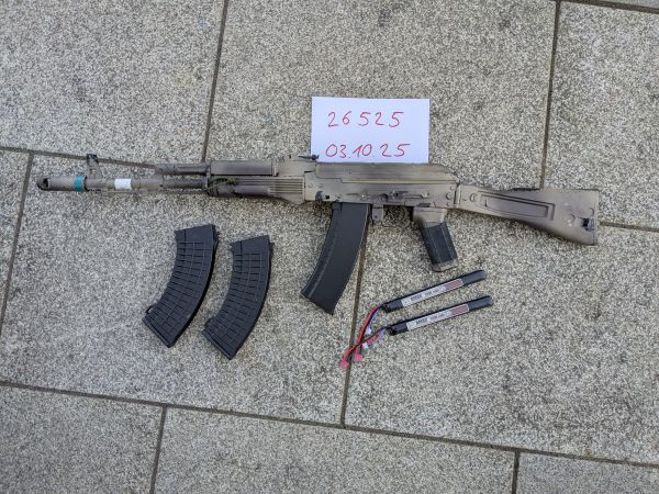 Begadi AK-102 mit Zubehör