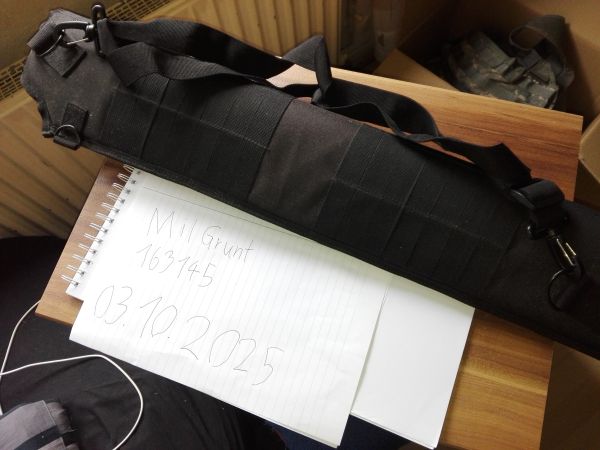 Konvolut Mil-Tec, Condor, MFH; Shotgunscheide, Helm, Schützer und mehr, alles in schwarz, teils neuwertig, teils gebraucht