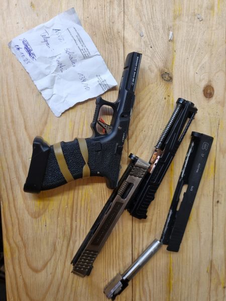 WE GFORCE G17 Glock Set inkl Tuning