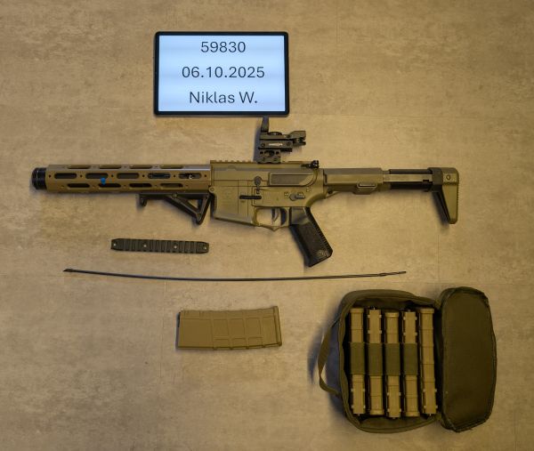 Ares Amoeba M4 AM-013 mit Zubehör