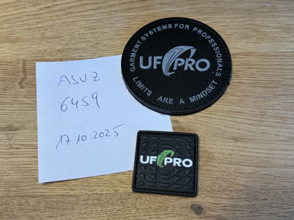  2x UF Pro Patches - Logo und LIMITS ARE A MINDSET - 