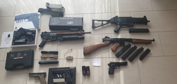 Sammelverkauf - Angry Gun, VFC, Safariland, WE, Colt 1911 SR16, M203, M1 Thompson etc.