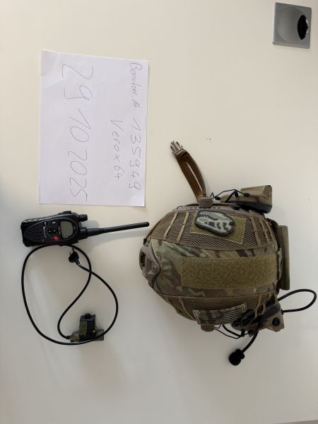 FMA Tactical Helm mit Midland G9 und PTT