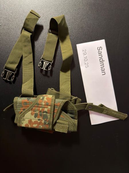 Universal Pistolen-Tiefziehholster – Flecktarn · Unbenutzt