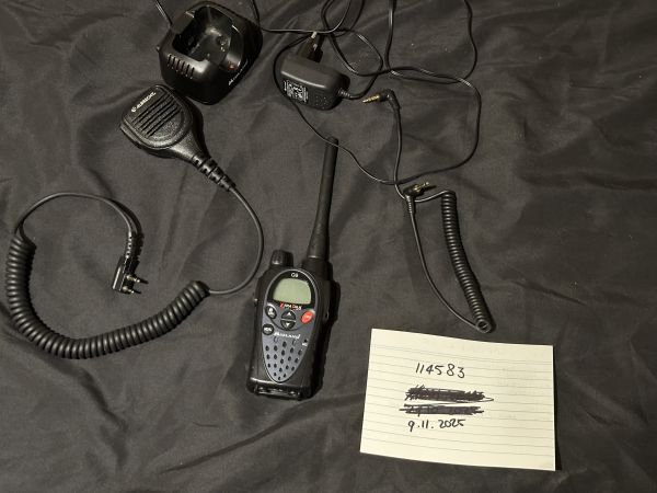 Midland G9 + Speaker Mic + Ladegerät