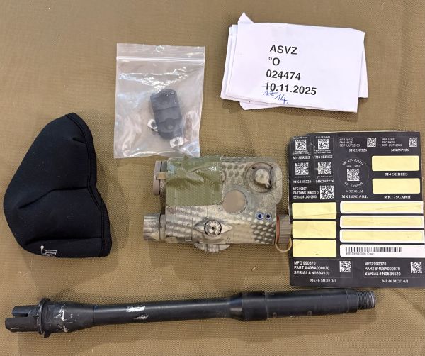 MK18 Zubehör Kit An Peq 15 LA 5 Akkubox Devtron Scopegoat Cover Eotech EXPS, 10.3 Außenlauf QR Sticker, MLok Rail Adaptet