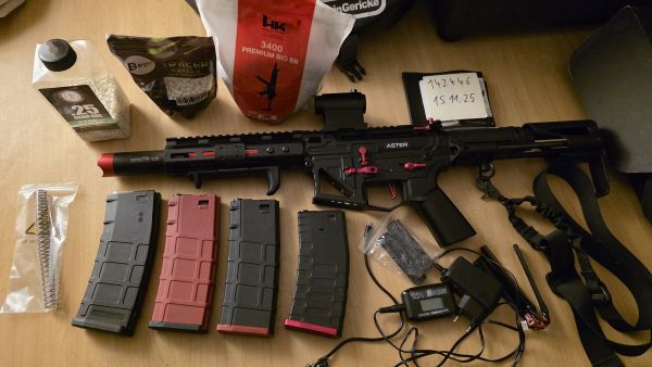 Custom Tuning DSG APS Phantom Extremis inkl. Magazine, Tracer Unit uvm.