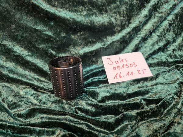 TWI CNC Stahl Durshlag Flashhider AK 