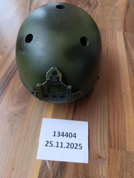 Helm mit Paintjob gegen Versand an Bastler