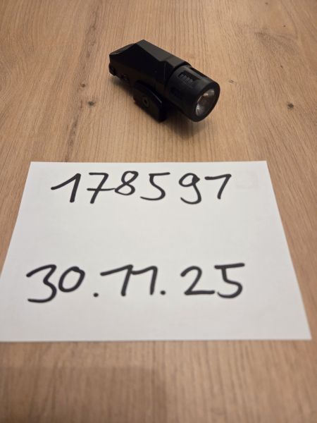 Lampen dummy Attrappe Pistole 