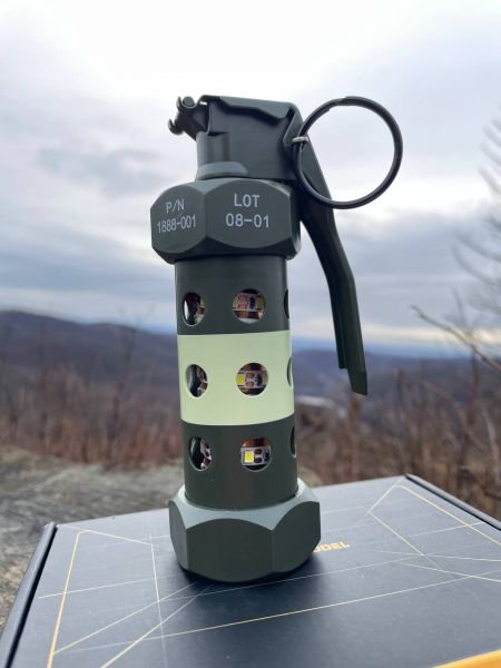 M-84 Flashbang Replika – LED Timer- & Dauerlicht (Airsoft / MilSim / Cosplay) – neu & unbenutzt