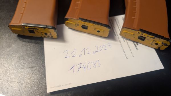 3x E&L AK 74N Midcap Magazin, Kunststoff -orange- (120 BBs)