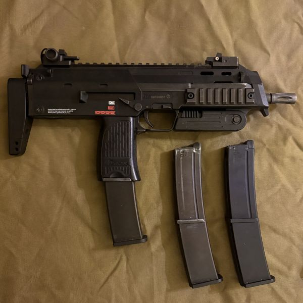 KWA MP7 A1 GBB mit 3 Magazinen