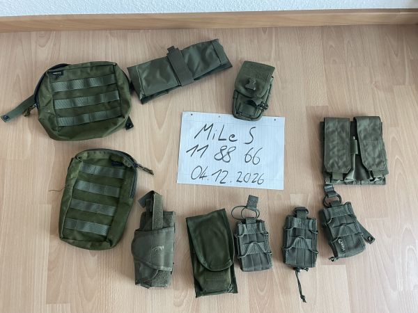 Sammelsurium an Molle Taschen in olive