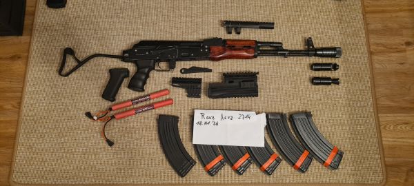 AK47 A.I.M.S mit viel zubehör, Gate, Maple Leaf