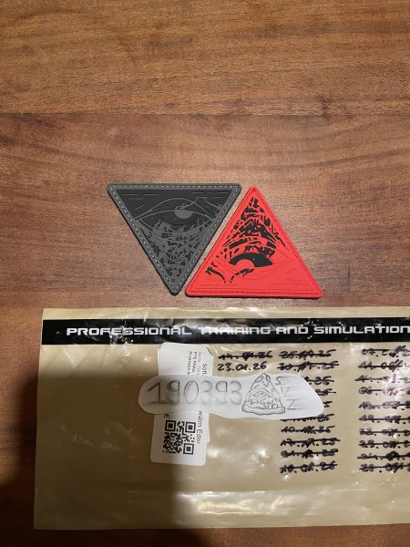 White Phosphor „As Above So Below Blotch“ Charcoal / Scarlet Neu Rare FOG Patch