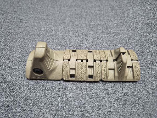 Original Magpul XTM Grip/Handstop TAN 
