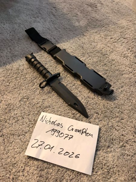Gummi Messer Bayonet 