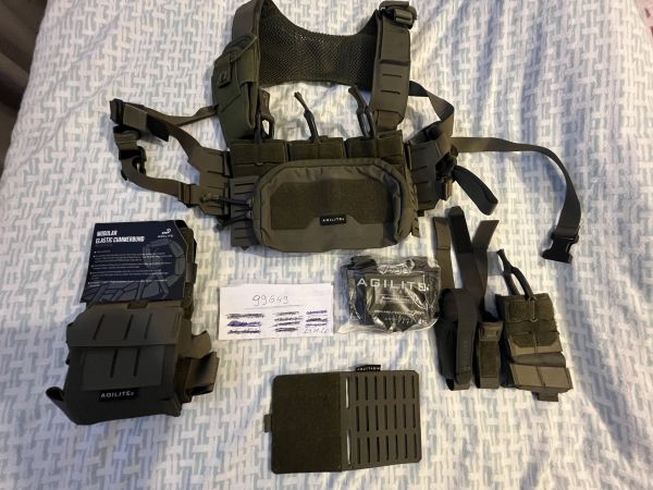 Agilite Bundle alles Neu  (Reaper Chest Rig , Placard Triple Mag Pouch, Molle Hanger, Einzel Mag Pouch , Placard Admin Pouch, Modularer Elastic Cummerbund , Pistolen Double Pouch)
