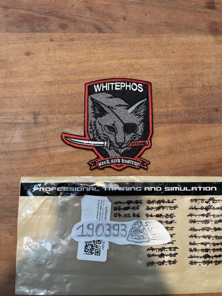 White Phosphor Guts Insignia „Seek and Destroy“ Patch Neu