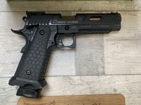 ASG STI Combat Master 2011 HiCapa GBB mit 1x Gasmagazin