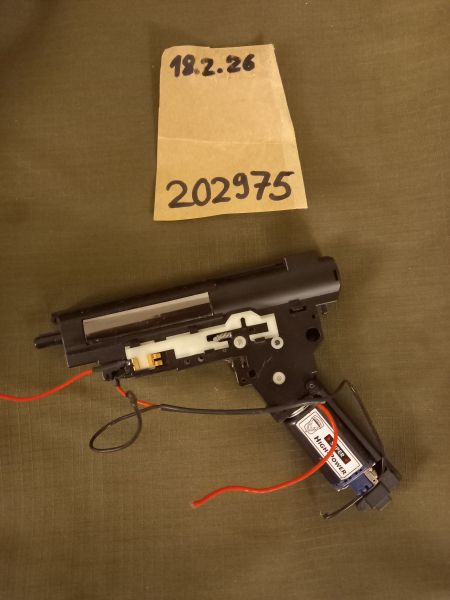 V3 Gearbox und Motor