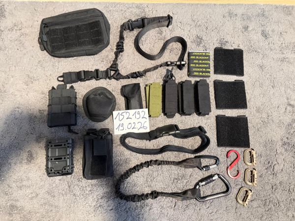 Konvolut mit verschiedener Ausrüstung