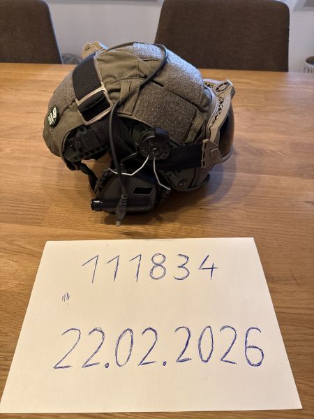 Airsoft Helm FAST PTT ready