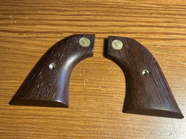 Holzgriffschalen für Tanaka Colt SAA