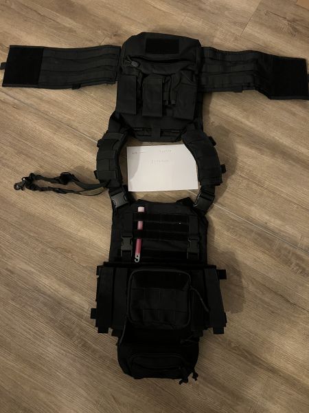 schwarzer Plattenträger 