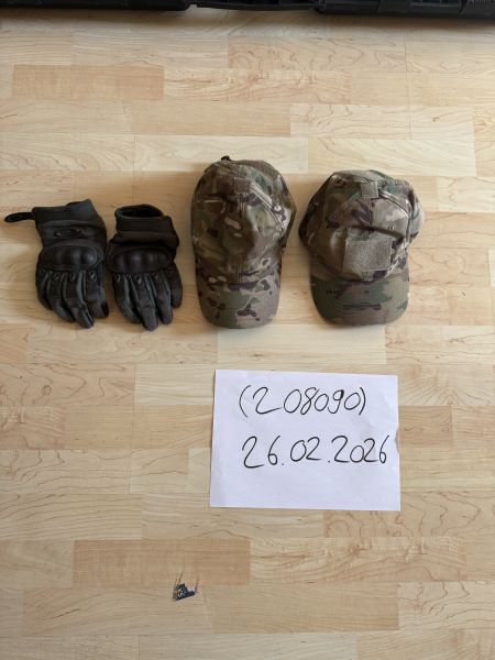 Cappies Multicam und Handschuhe